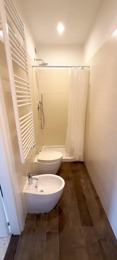 Elisabeth Waterfront Apartment Velence Kültér fotó