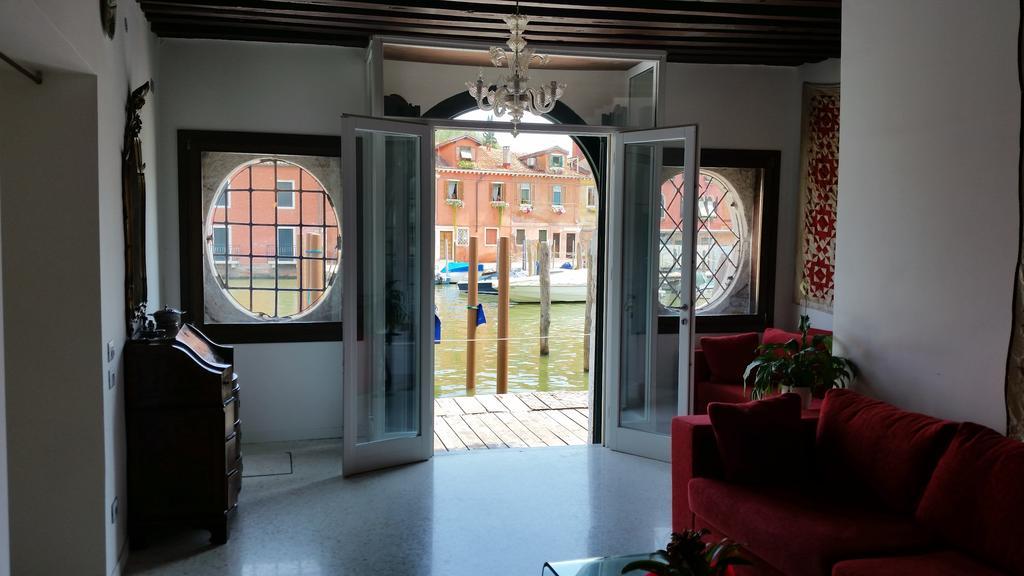 Elisabeth Waterfront Apartment Velence Kültér fotó